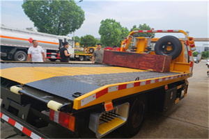 日照附近拖车电话号码服务